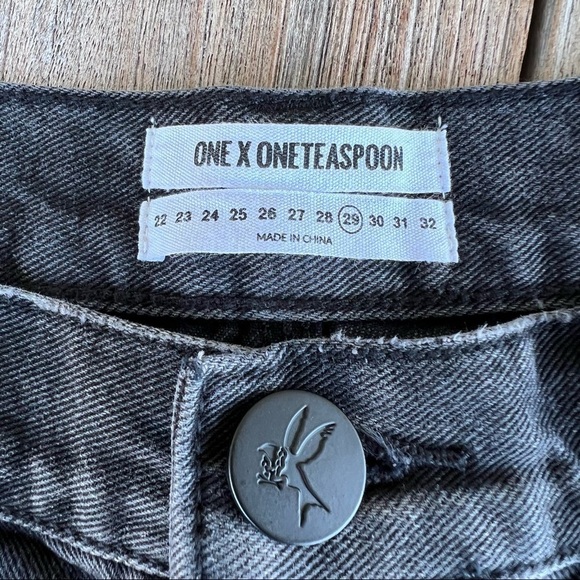 One Teaspoon Bonitas Distressed Denim Cut-Off Shorts Size 29 Frayed Button Fly - Picture 10 of 10